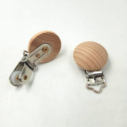 attache tetine en bois fiable
