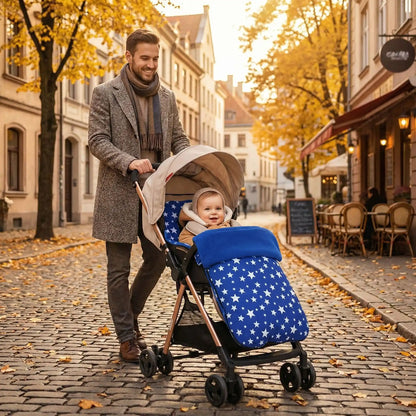 bébé dans une chancelière ultra chaud en ville avec papa