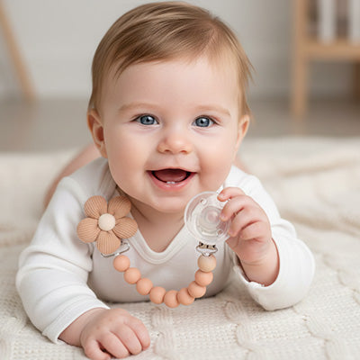bébé porte attache tetine perle douce 