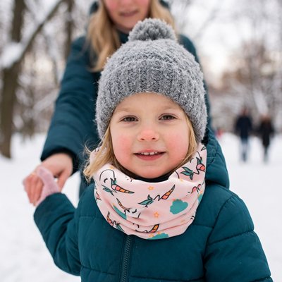 bébé porte tour de cou enfant fille ultra doux avec maman