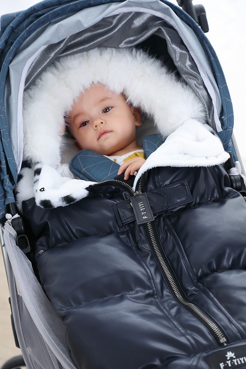 bébé éveillé dans chanceliere bebe thermo - confort au poussette