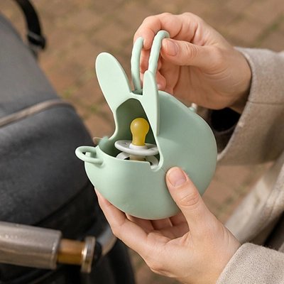 boite a tetine​ hygiénique avec maman