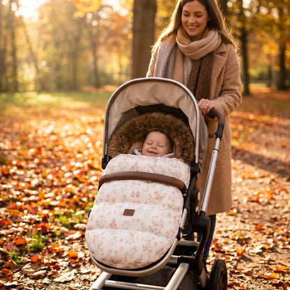 chanceliere bebe chaude wonderland avec bébé au parc avec maman