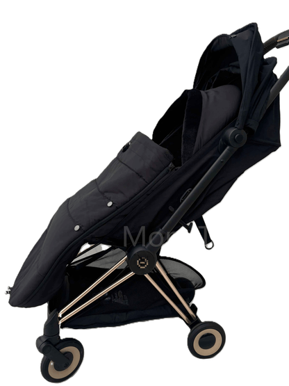 chanceliere cosy hiver velours confort fixée sur la poussette