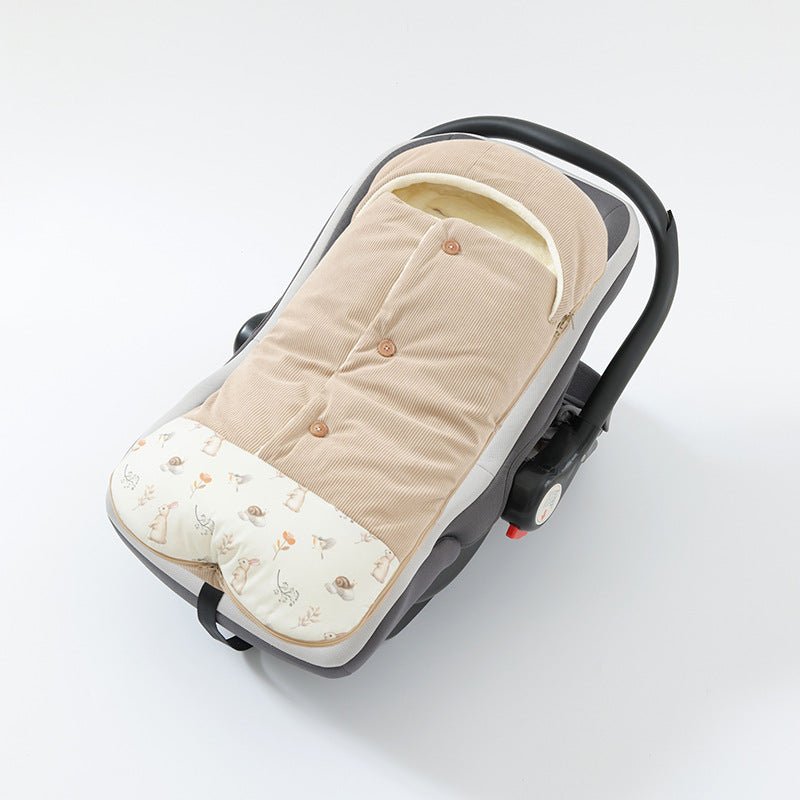 chanceliere pour poussette comfywinter fixée au siège auto bébé
