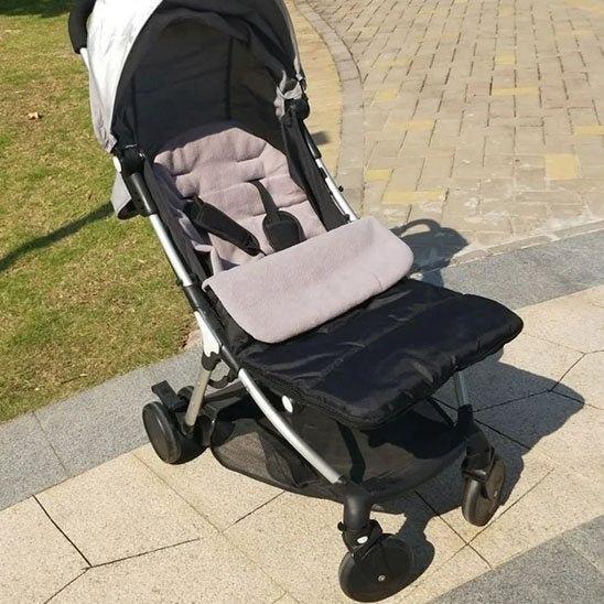 chancelière poussette confort hivernal  comment la fixer sur la poussette