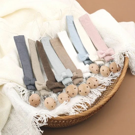 differentes couleurs pour attache tetine clip velour