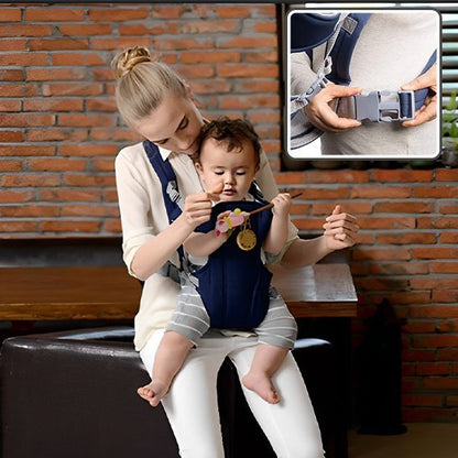 maman joue avec bébé dans porte bébé ergonomique premium