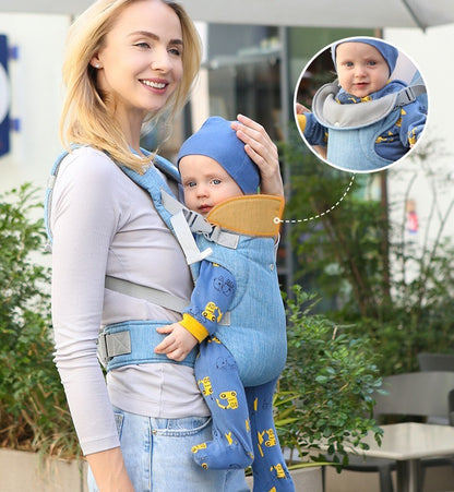 maman souriante avec bébé dans porte bébé ergonomique airconfort