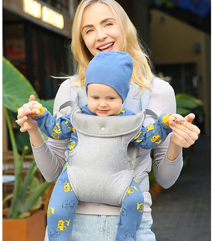 maman souriante porte bébé dans porte bebe ergonomique airgrey